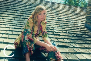Kirsten-Dunst-C-Magazine-October-2017-Cover-Photoshoot02.thumb.jpg.46636aafdac6893258dbbb3e0719dd6d.jpg