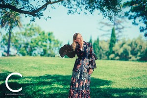 Kirsten-Dunst-C-Magazine-October-2017-Cover-Photoshoot04.thumb.jpg.63bccd4ea08da4be68244a905573952f.jpg