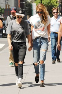 Kristen-Stewart-and-Stella-Maxwell--Hold-Hands-While-Taking-a-Walk-in-Manhattan-14.jpg