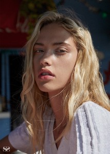 LARGE05-2.jpg