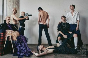 Lara-Stone-by-Steven-Klein-for-CR-Fashion-Book-FW-2017-7-760x506.thumb.jpg.983d089dd8a2fdd5111a52ff9d1c9ca3.jpg