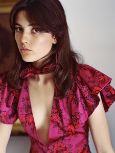 LiiKe-Magazine-Issue-Four-Lary-Mueller-by-Leah-Band-1.jpg
