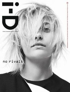 Paris-Jackson-i-D-Magazine-Fall-2017-Cover-Photoshoot01.jpg