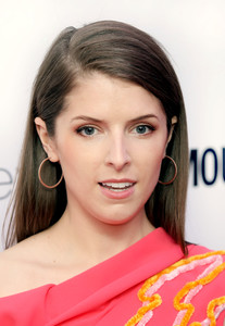 PicturePub_Anna_Kendrick_003.jpg