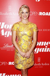 PicturePub_ReeseWitherspoon_06Sep2017_HomeAgain_NY__24_.jpg