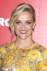 PicturePub_ReeseWitherspoon_06Sep2017_HomeAgain_NY__5_.jpg