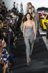 Ralph-Lauren-RF17-1649.thumb.jpg.b73a54aeb66c41eac7c1d412c6dfe2ef.jpg
