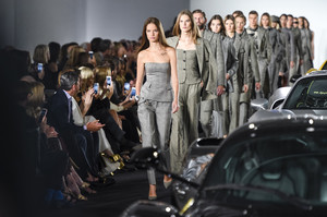 Ralph-Lauren-RF17-3389.thumb.jpg.ca90f5983085bd58f540e626d0a72081.jpg