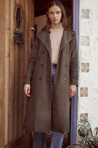 Reformation-Fall-2017-Lookbook03.thumb.jpg.9f7cccb7864d2dabdd62bf465fb2379d.jpg