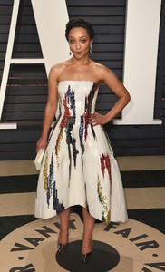 Ruth-Negga--2017-Vanity-Fair-Oscar-Party--02.jpg