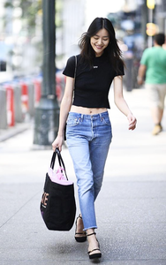 STREET_STYLE_VSFS_FITTINGS_AUG17_LIU2.jpg