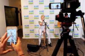 Sabrina_Carpenter-843329140.jpg