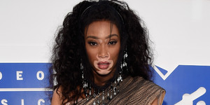 VMAS-HAIRSTYLES-WINNIE-HARLOW-1-1.jpg