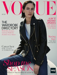 Vogue-UK-September-2017-Jane-Moseley-by-Rory-Payne-1.thumb.jpg.bce1269a04e057c85f7a5d2e593e396c.jpg