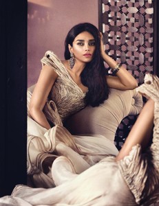 Vogue_India_September_2017.jpg