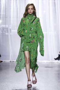 Zadig-Et-Voltaire-RTW-SS18-New-York-3295-1505140600-bigthumb.jpg