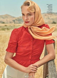 amber-valletta-by-carter-smith-for-instyle-us-october-2017-57668e7a6b86841b1a0ad2e6bd1342049_thumb.thumb.jpg.c47399cb85f8378a1b1a6460e109dd94.jpg