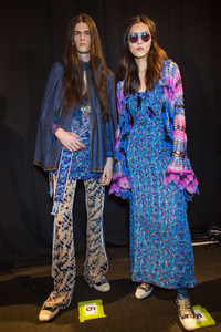 anna-sui-bks-i-rs18-7234.thumb.jpg.6c491b9e1cd9cd808b4884b798d17cdf.jpg