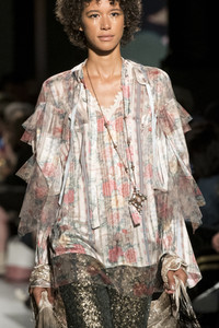 anna-sui-clp-rs18-3768.thumb.jpg.9c651314709dd1502556a196e511fd9d.jpg