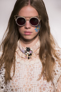 anna-sui-clpi-rs18-0468.jpg