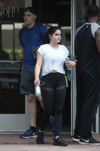 ariel-winter-going-to-the-gym-in-la-91417-10.jpg