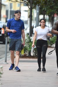 ariel-winter-going-to-the-gym-in-la-91417-18.jpg