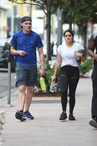ariel-winter-going-to-the-gym-in-la-91417-19.jpg