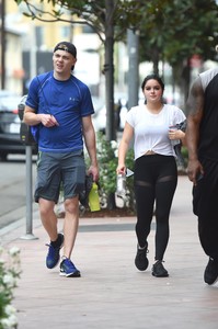 ariel-winter-going-to-the-gym-in-la-91417-2.jpg