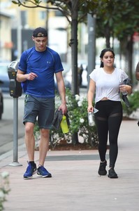 ariel-winter-going-to-the-gym-in-la-91417-3.jpg