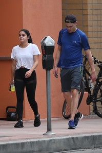 ariel-winter-going-to-the-gym-in-la-91417-4.jpg