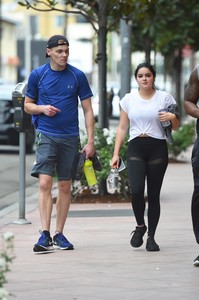 ariel-winter-going-to-the-gym-in-la-91417.jpg
