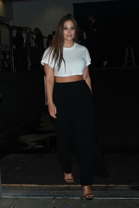 ashley-graham-leaving-the-addition-elle-fashion-show-in-nyc-91117-11.jpg