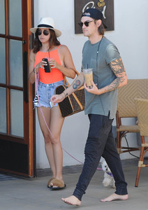 ashley-tisdale-bacara-resort-amp-spa-in-santa-barbara-september-9-32-pics-2.jpg