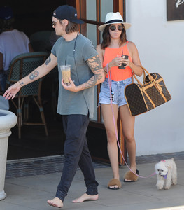 ashley-tisdale-bacara-resort-amp-spa-in-santa-barbara-september-9-32-pics-23.jpg