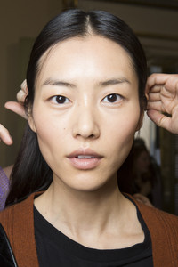 bottega-veneta-bks-m-rs18-8143.thumb.jpg.7229e4789448c3d754ad67c1859bc17e.jpg
