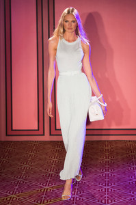 brandon-maxwell-rs18-1333.thumb.jpg.4bdf5315af49a0c1247ec4566e8592c9.jpg