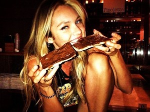 candice-isst-nutella-pizza.jpg