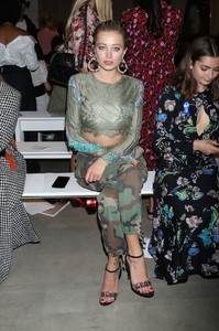 caroline-vreeland-prabal-gurung-show-spring-summer-2018-at-nyfw-09-08-2017-4.jpg