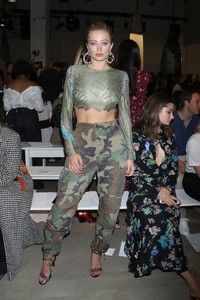 caroline-vreeland-prabal-gurung-show-spring-summer-2018-at-nyfw-09-08-2017-5.jpg