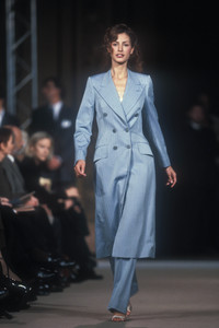 chloe-ss-1998-2.thumb.JPEG.21f1af1d7592abd6584dc1e113ed7dc3.JPEG