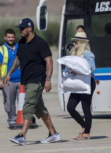 christina-aguilera-at-the-airport-in-cyprus-9717-8.jpg