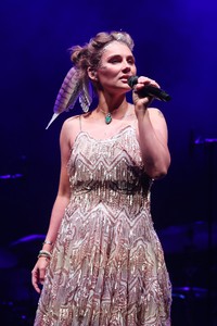 clare-bowen-performs-live-at-the-enmore-state-theatre-in-sydney-07-09-2017-16.jpg