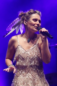 clare-bowen-performs-live-at-the-enmore-state-theatre-in-sydney-07-09-2017-5.jpg