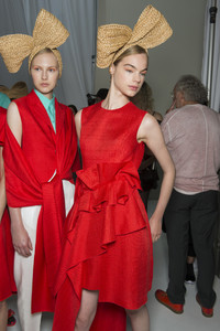 delpozo-bks-v-rs18-9473.thumb.jpg.c4fa8b82ea9922c5c234554cb1bdf778.jpg