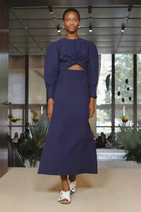 derek-lam-rs18-8781.thumb.jpg.1b154de47e9d1bde4237539e9b49d928.jpg