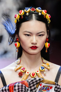 dolce-e-gabb-clp-rs18-2248.thumb.jpg.691dc40664b67a25d206b6cc14bdaa5e.jpg