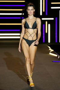 dolores_cortes_pasarela_624327825_683x.jpg