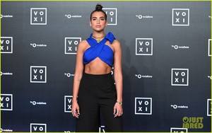 dua-lipa-hits-the-stage-to-perform-at-voxi-launch-party-in-london-07.jpg