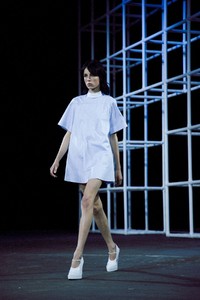edie_alexander_wang_ss14_dazed_1.thumb.JPG.8a9a1ddc9dad023a292260a44bca1609.JPG