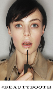 edie_burberry_aw13_8.thumb.jpeg.e27326bae1926d998a487b2de5eab030.jpeg